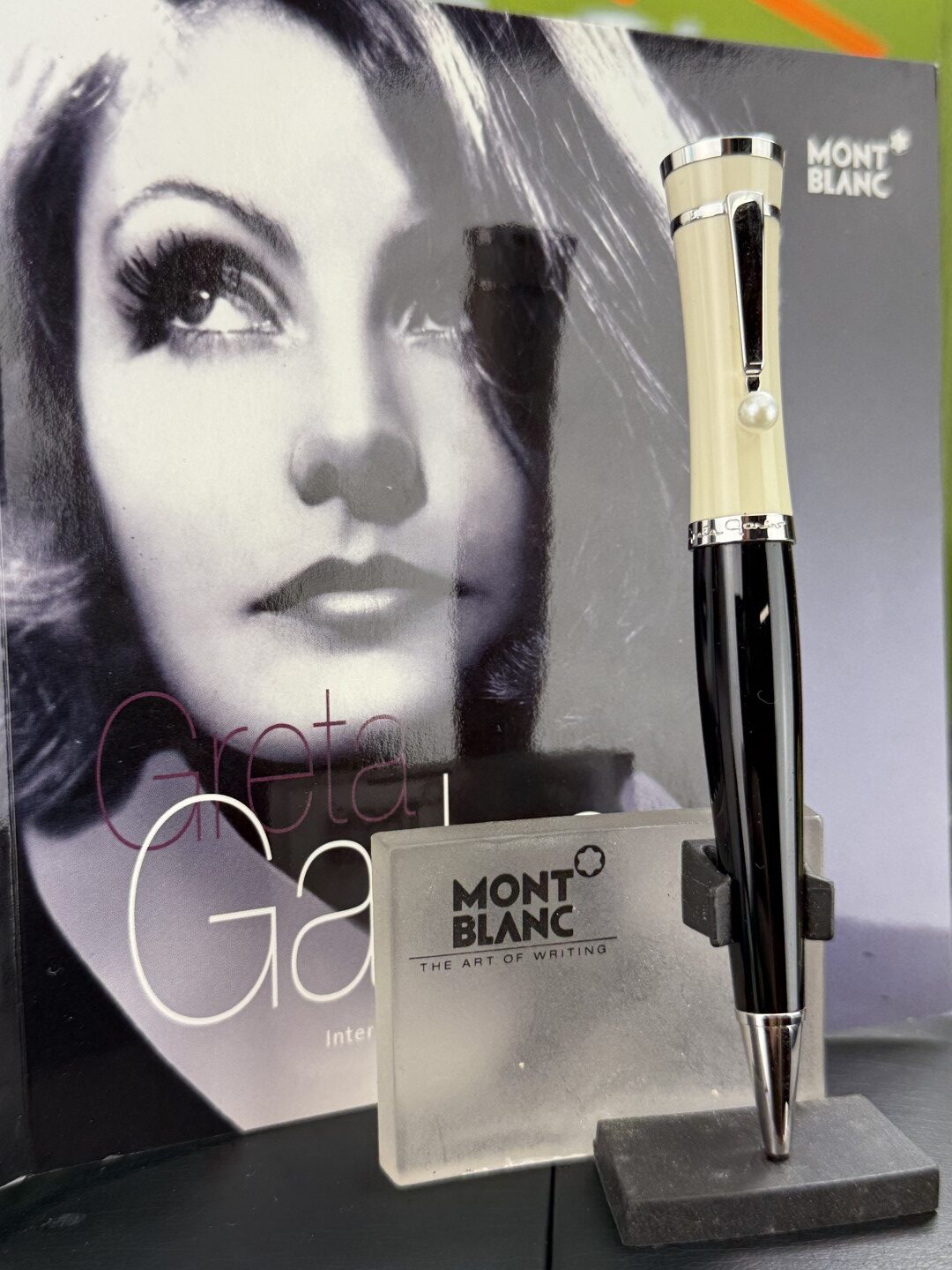 Penna Mont Blanc in edizione limitata Greta Garbo con perla a Sfera