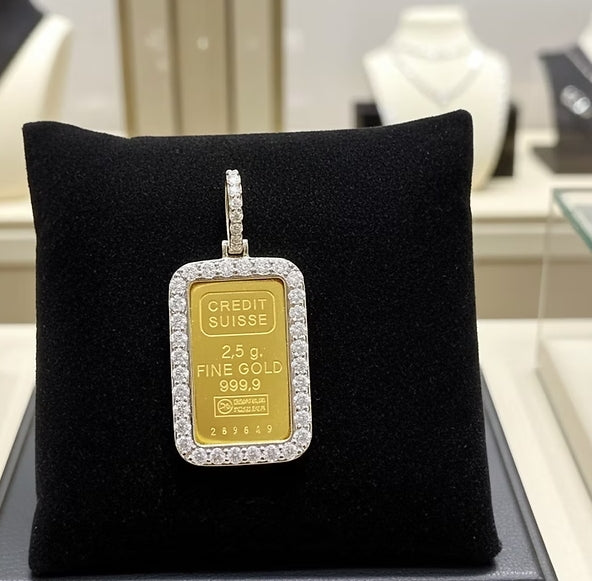 Ciondolo in oro con Lingotto 24k da 2,5 Gr e diamanti naturali 1.10ct