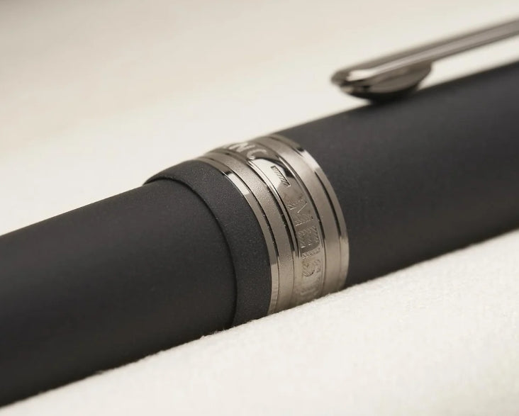 Penna stilografica Montblanc Meisterstück Ultra Black Classique