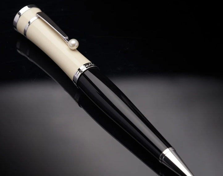 Penna Mont Blanc in edizione limitata Greta Garbo con perla a Sfera