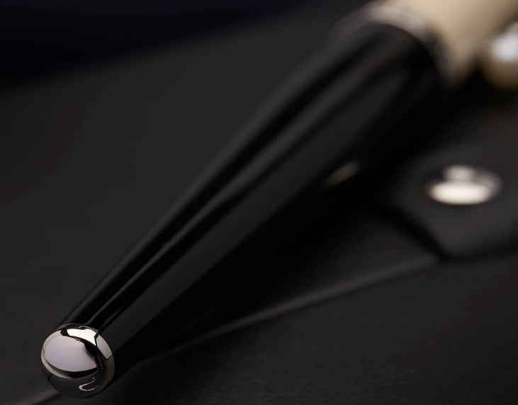 Penna MontBlanc in edizione limitata Greta Garbo con perla Rollerball