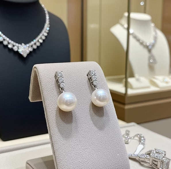 Orecchini Trilogy 18 carati Oro Bianco Perla Bianco-0,60 ct Diamanti Naturale
