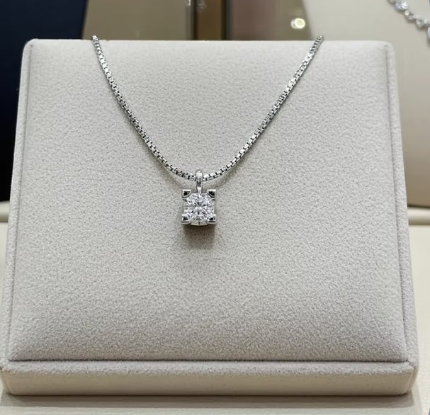 Collana punto luce in Oro Bianco  con diamante naturale 0,15ct