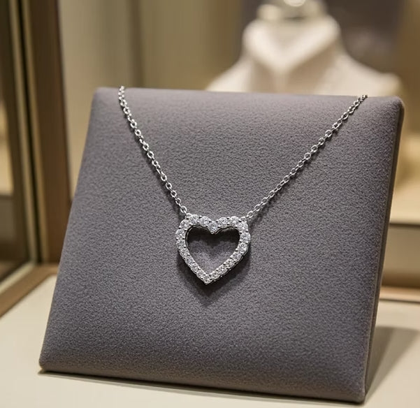 Collana cuore in oro Bianco 18k e diamanti naturali 0.54ct