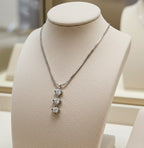 Collana trilogy in oro bianco 18k con diamanti naturali 0.45ct