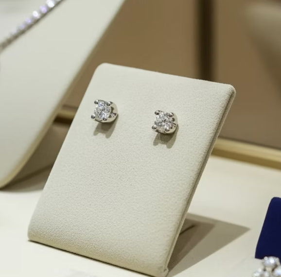 Orecchini a lobo - 18k bianco - 0.62ct. Diamante (Naturale)