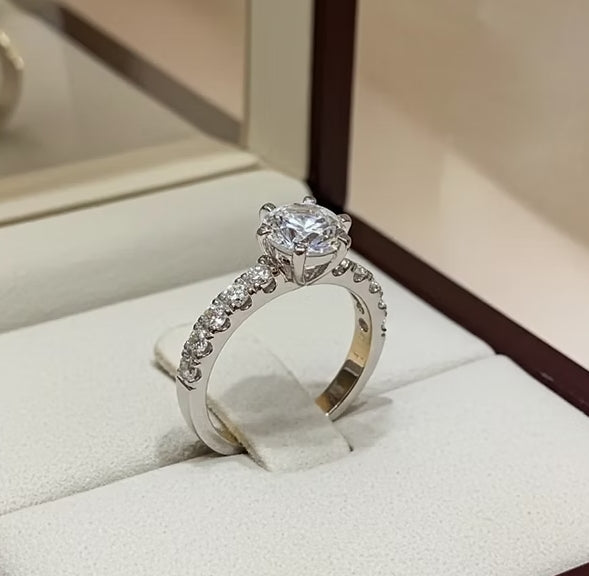 Anello fidanzamento in oro bianco 18k e diamanti naturali certificato igi 0.69ct