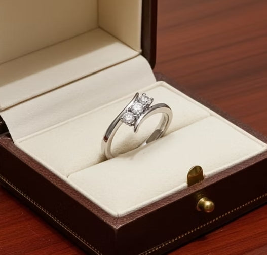Anello Trilogy in oro bianco 18k e diamanti naturali 0,45ct