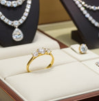 Anello Trilogy in oro Giallo 18k con diamanti naturali 0,65 ct