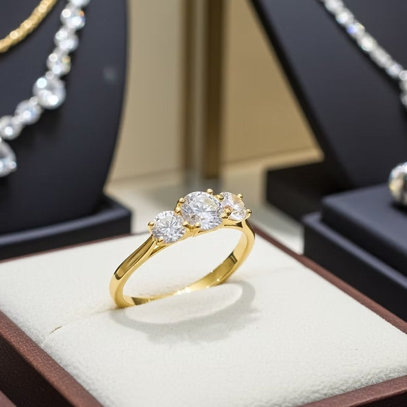 Anello Trilogy in oro Giallo 18k con diamanti naturali 0,65 ct