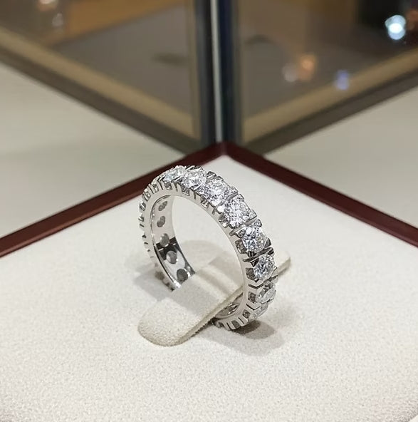 anello veretta in oro bianco 18k con diamanti 0,95 ct