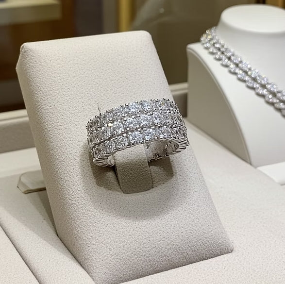 Anello veretta in oro bianco 18k e diamanti naturali 3.60ct