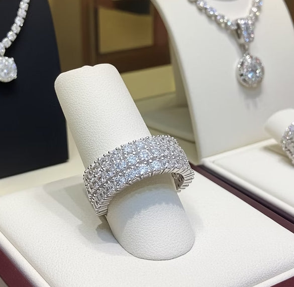 Anello veretta in oro bianco 18k e diamanti naturali 3.60ct