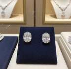 Orecchini punto luce in Oro Bianco 18k -  taglio Ovale 0,28ct Diamante Naturale